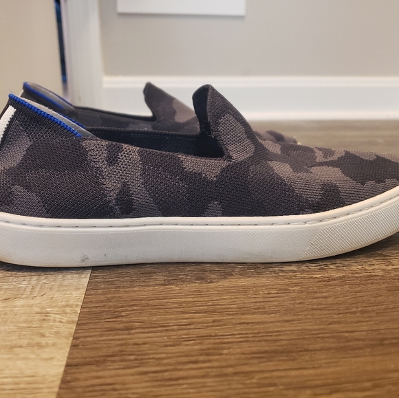 Rothy's Sneaker Camo size 9 - Picture 6 of 10